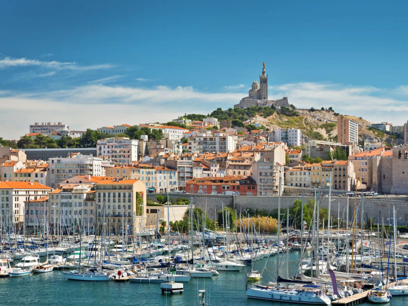 Portique antivol à Marseille : sécurisez votre commerce avec LPF